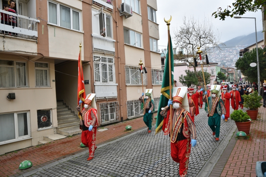 Bursa'da virüs gölgesinde fetih yürüyüşü