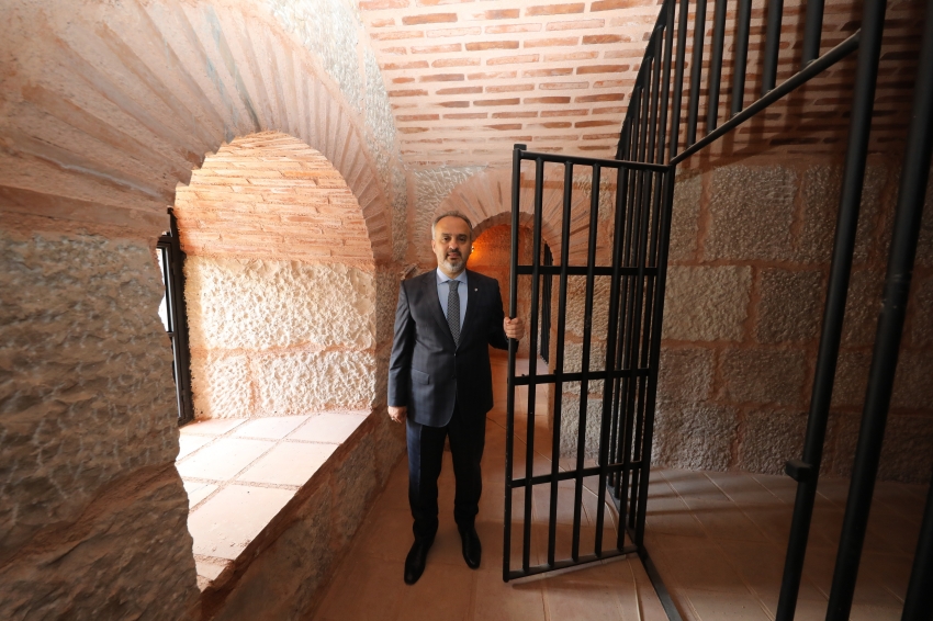 Bursa'da zindanın kapıları tarihe açılıyor