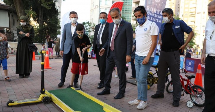 Bursa'da çocuklar spor yaparak eğleniyor