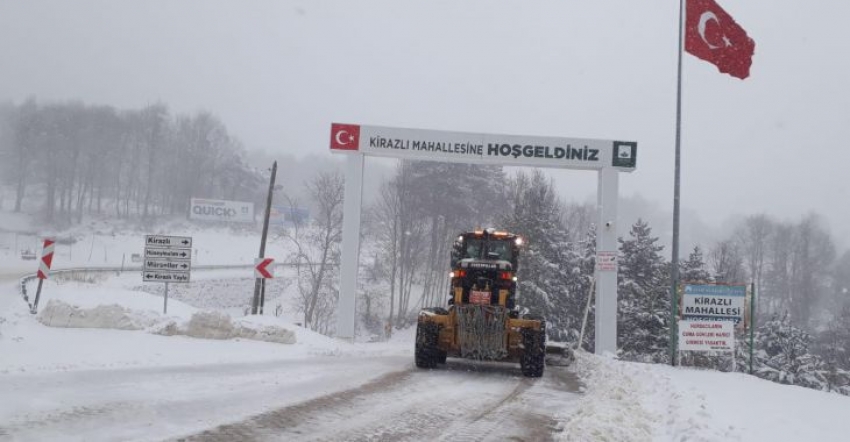 Bursa'da karla mücadelede yoğun mesai