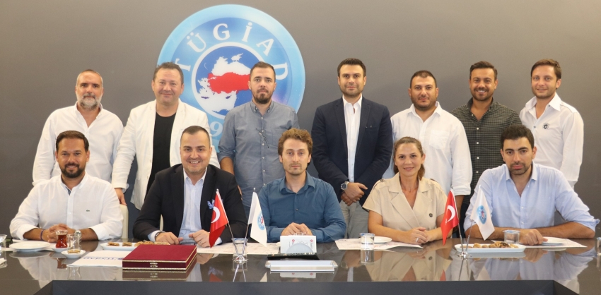 TÜGİAD'tan Bursaspor Basketbol'a kombine desteği
