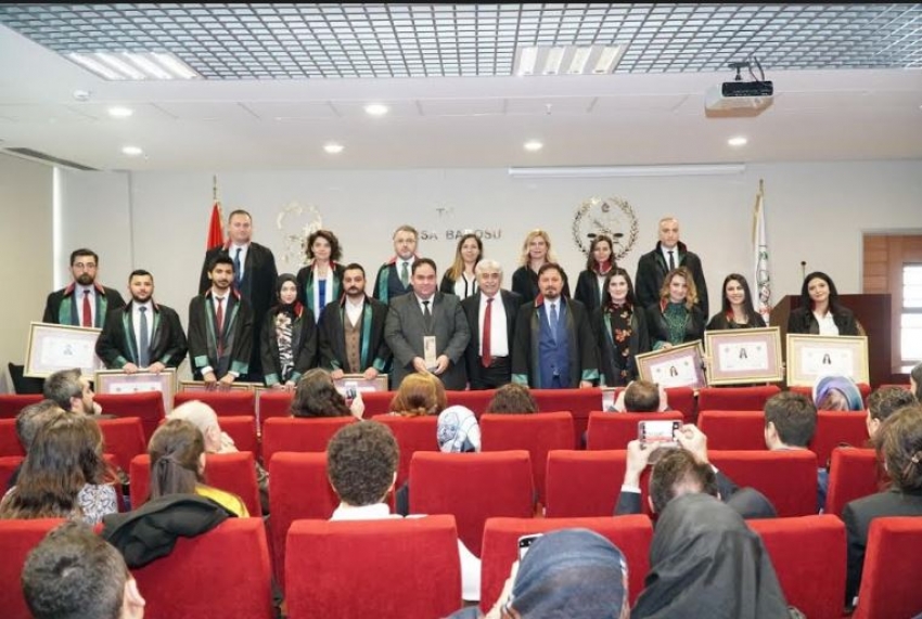 Bursa Barosu Ali Rıza Köstendil Hukuk Ödülü törenle sahibine verildi