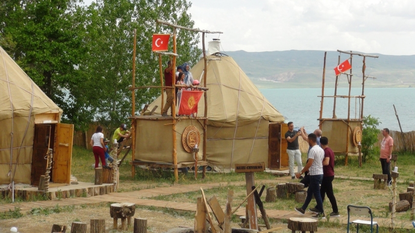 Kırgız Türkleri kültürlerini yaşatmaya çalışıyor
