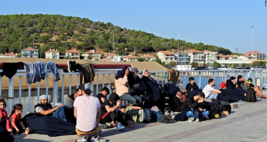Çeşme'de 82 göçmen yakalandı