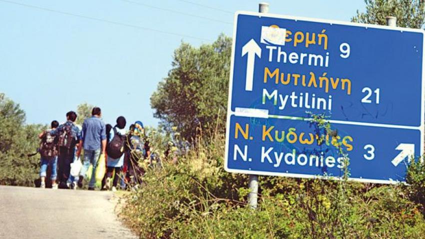 Ayvalık'tan Midilli'ye her gün 300 mülteci