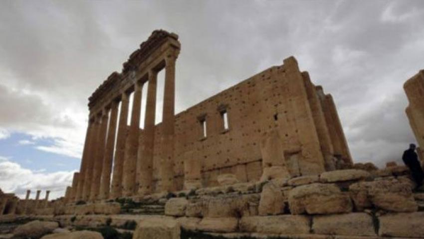 DAEŞ Palmira'daki bir tapınağı daha havaya uçurdu