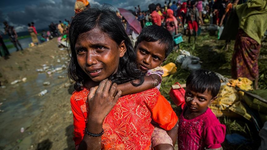 Bangladeş'e sığınan 320 bin Arakanlı çocuk tehdit altında