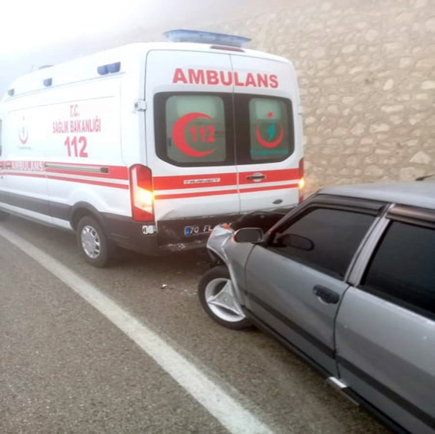Yaralı taşıyan ambulans kaza yaptı: 7 yaralı