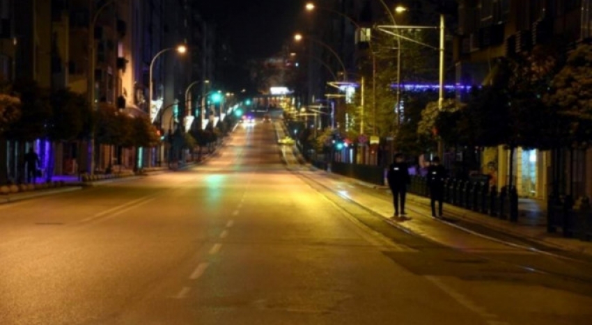 Bursa'da sokağa çıkma yasağı başladı