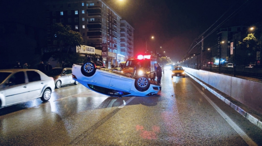 Bursa'da yağmurlu hava kaza getirdi