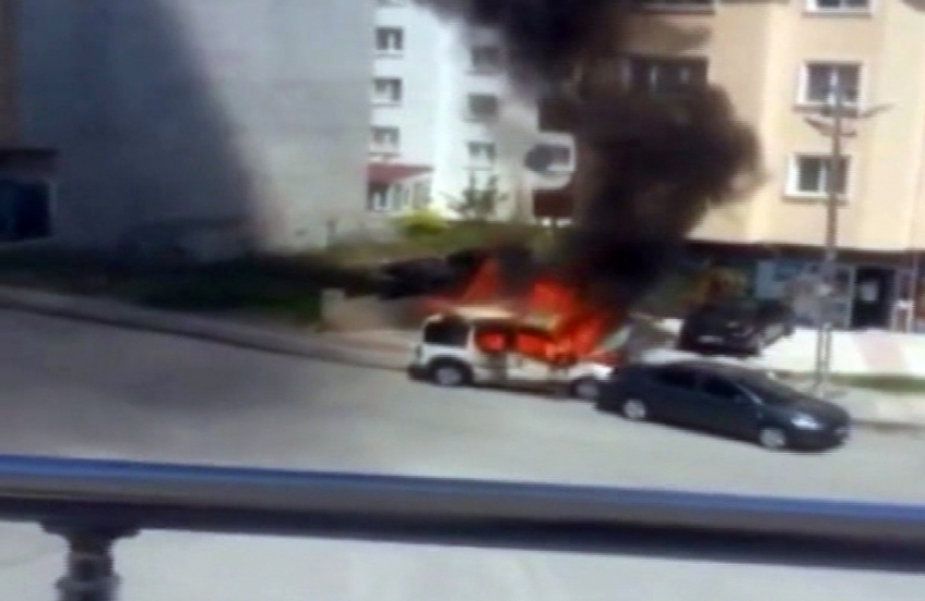 Başkent’te araç yangını korkuttu