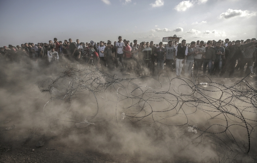 İsrail barbarlığı zirve yaptı: 10 ölü, en az 500 yaralı