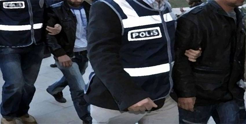 İzmir’de 35 gözaltı!