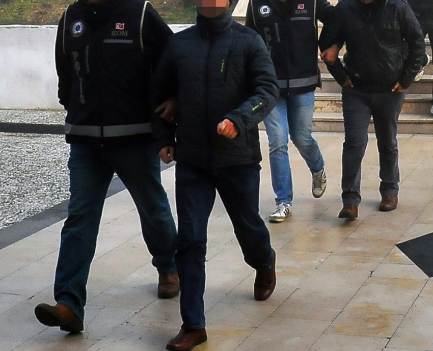 Bursa merkezli 6 ilde FETÖ operasyonu: 6’sı polis 19 kişi gözaltına alındı