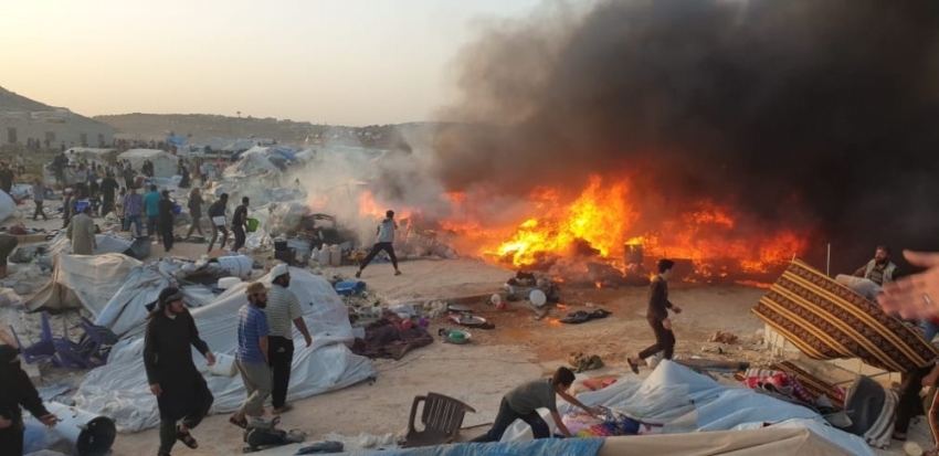 Sığınmacıların kaldığı kampta yangın çıktı