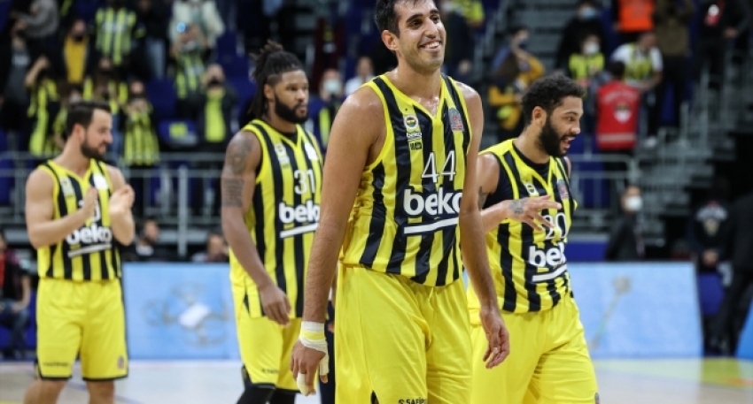Fenerbahçe Beko, Anadolu Efes'i farklı yendi