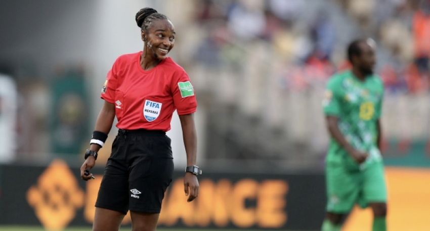 Afrika Ulusar Kupası'nda ilk kadın hakem