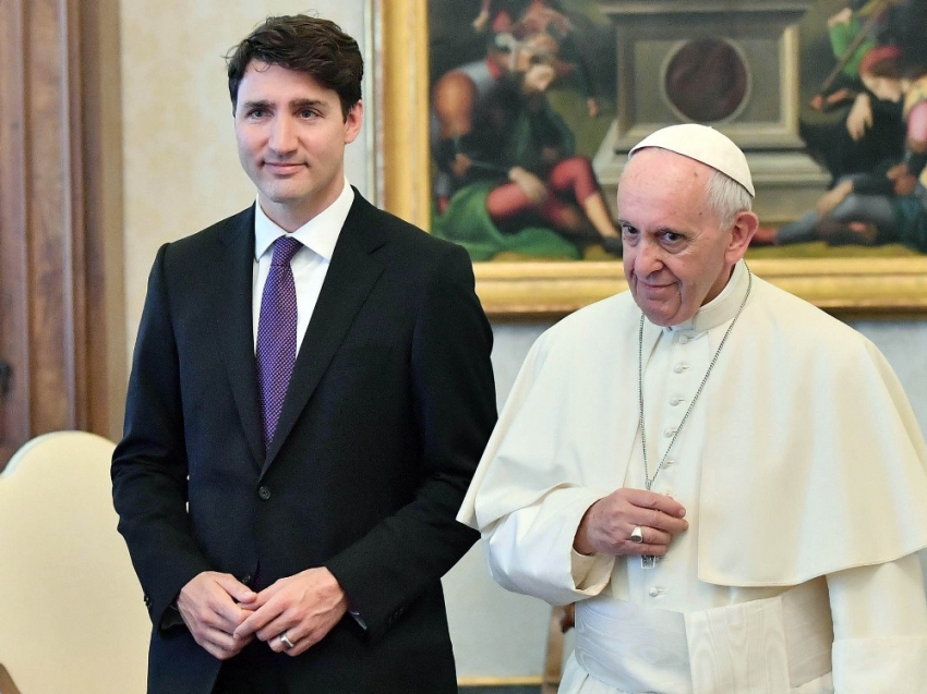 Papa’yı özür dilemesi için Kanada’ya davet etti