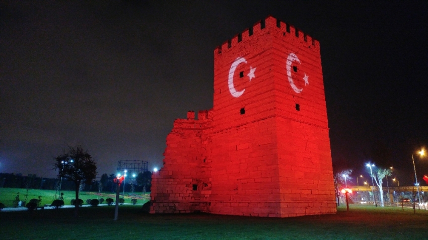 Türk bayrağı bu görüntüsüyle büyüledi