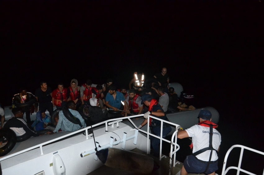 Kuşadası’nda 38 düzensiz göçmen yakalandı