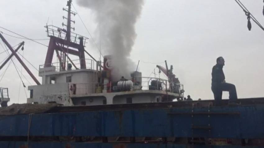 İstanbul'da gemi yangını