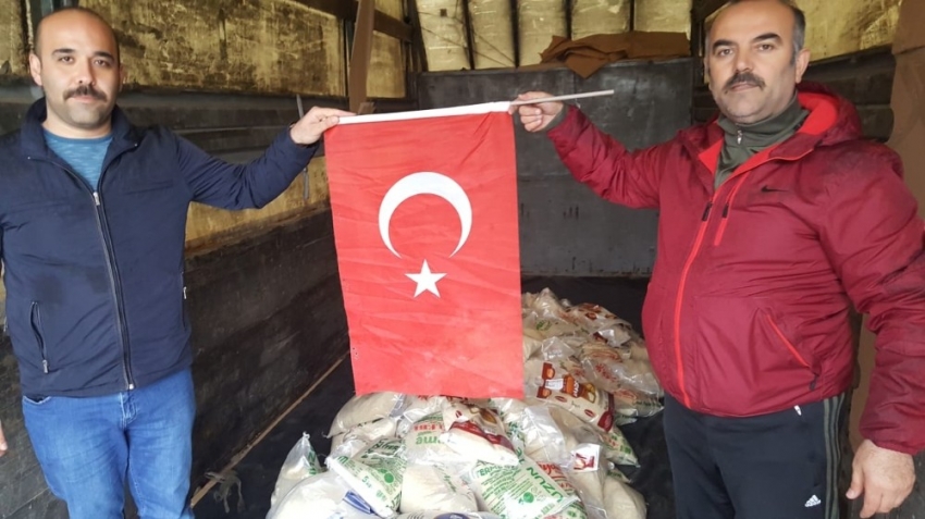 Türkmenlere gıda yardımı