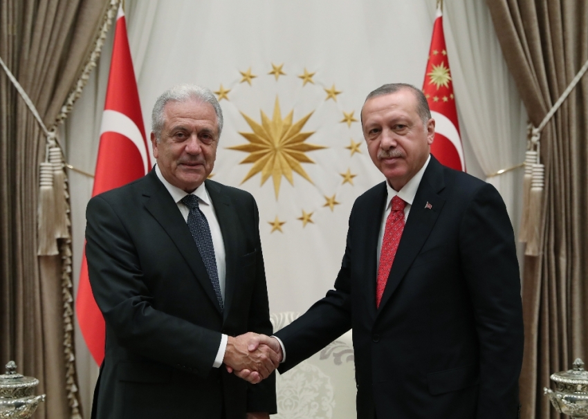 Erdoğan AB Göç Komiserini kabul etti