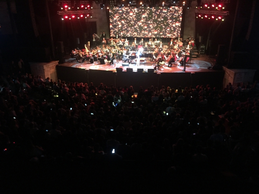 Yavuz Bingöl ve piyanist Mehveş Emeç’ten anlamlı konser