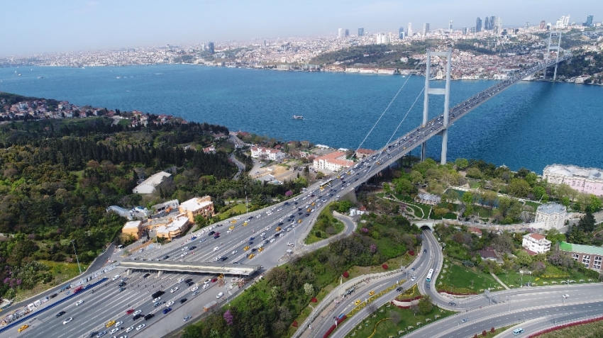 Köprü ve otoyol gelirleri 443 milyon lirayı aştı