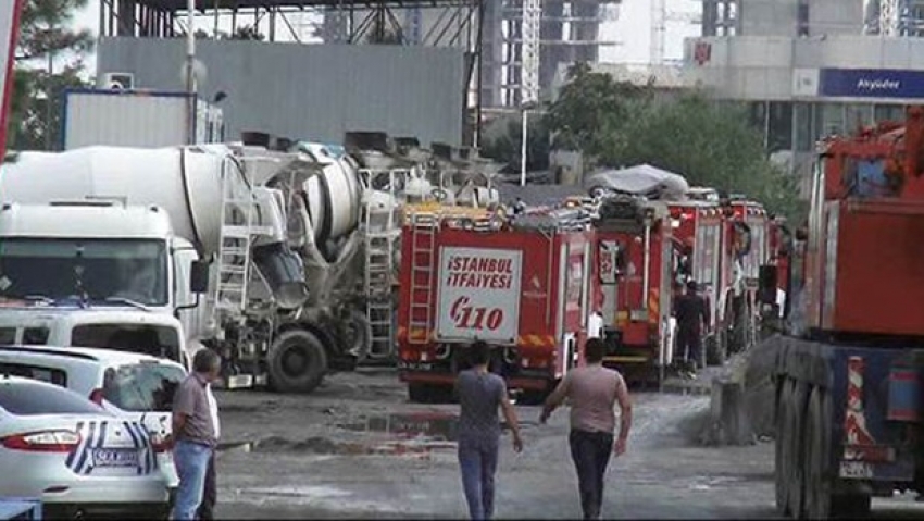 İstanbul'da beton santrali çöktü!