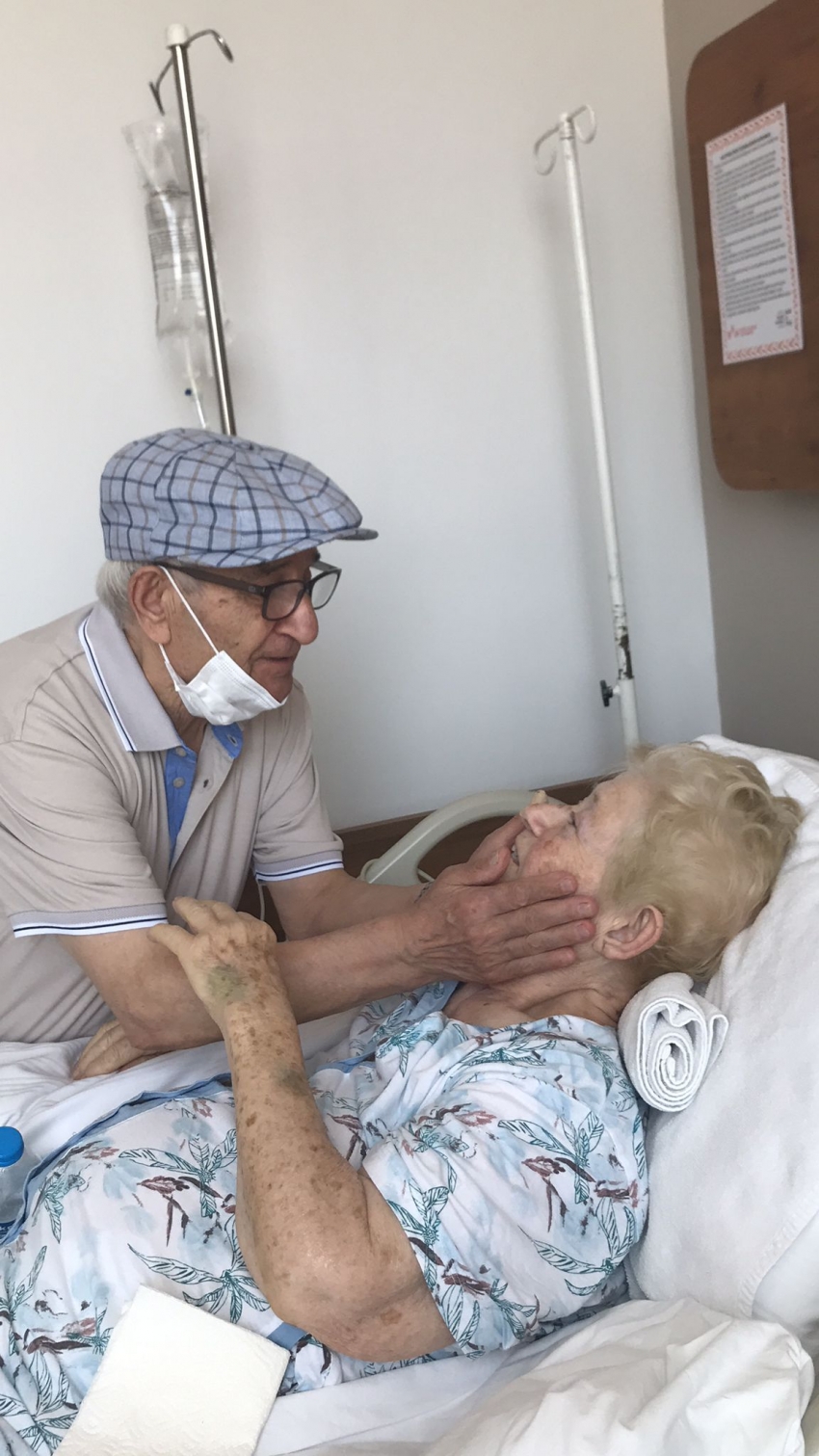 58 yılda ilk kez ayrı kalan çift