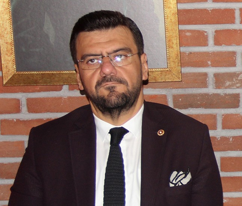 İYİ Parti Manisa Milletvekili Tamer Akkal istifa etti