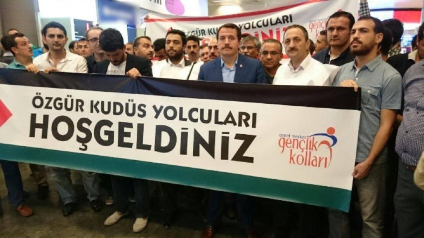 İsrail’in sınır dışı ettiği Türk vatandaşları yurda döndü