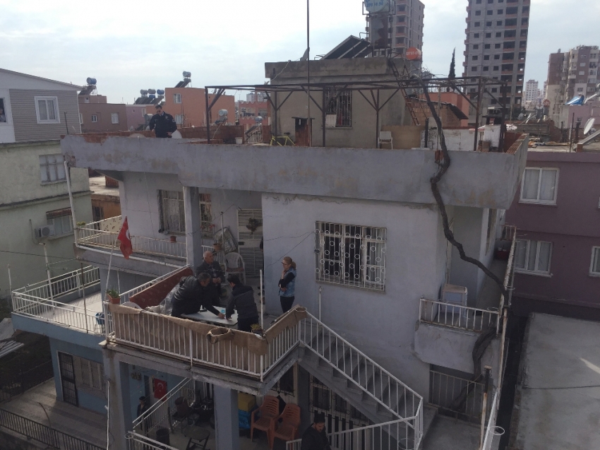 Adana’da evin damında patlama: 3 yaralı