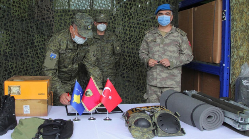 Türkiye'den Kosova ordusuna destek