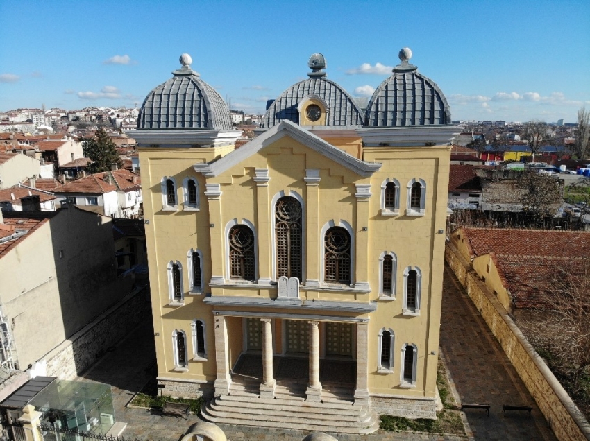 Avrupa’nın üçüncü büyük sinagogu 5 yıldır katılımcılarını ağırlıyor