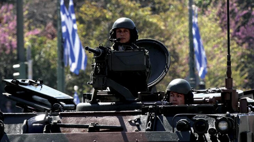 Yunanistan'da askerlik süresi uzuyor
