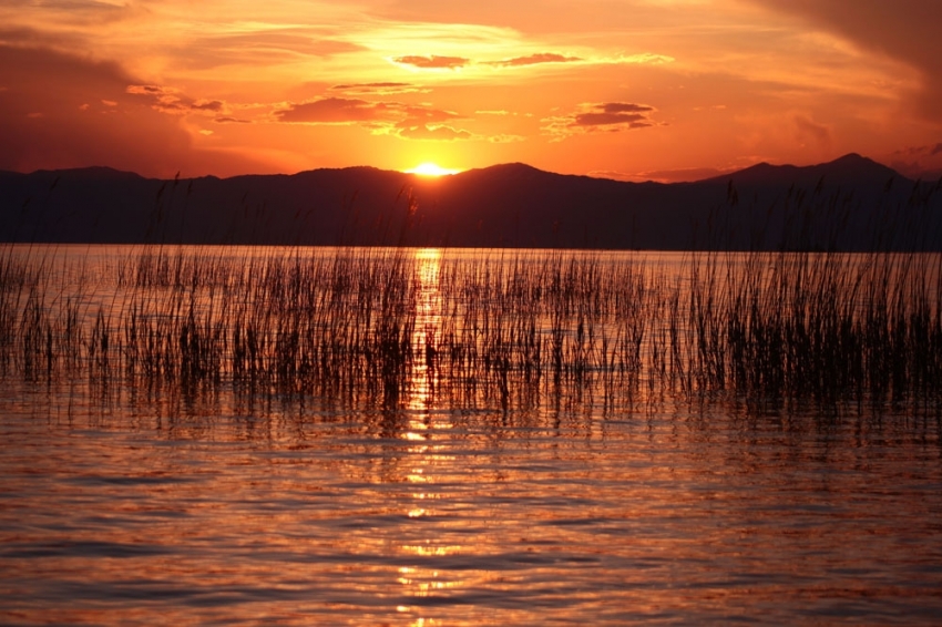 Beyşehir Gölü'nde günbatımı bir başka güzel