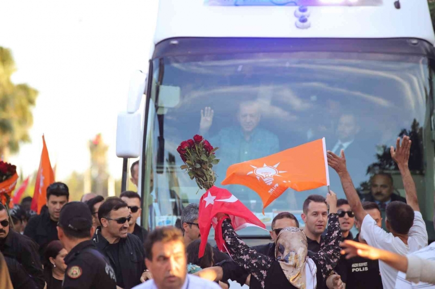 Erdoğan, Adana'da gençlere seslendi