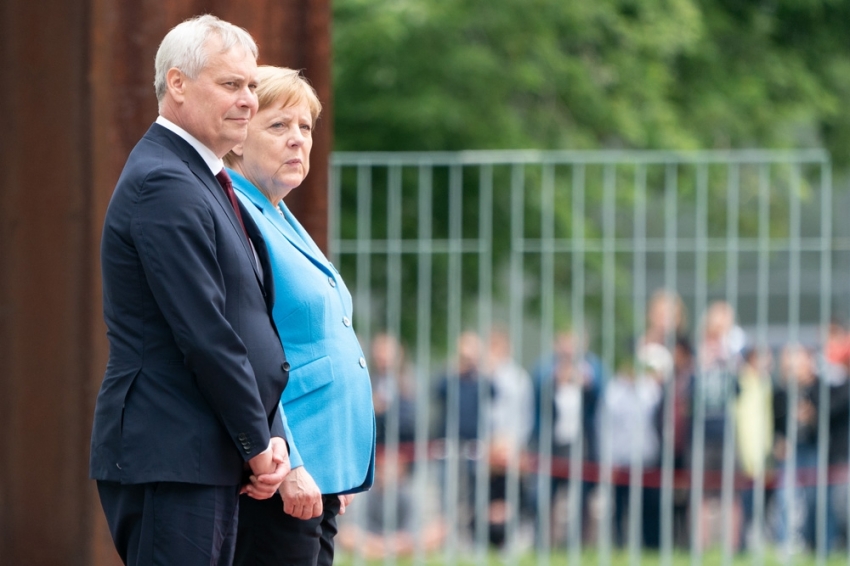 Merkel üçüncü kez titreme nöbeti geçirdi