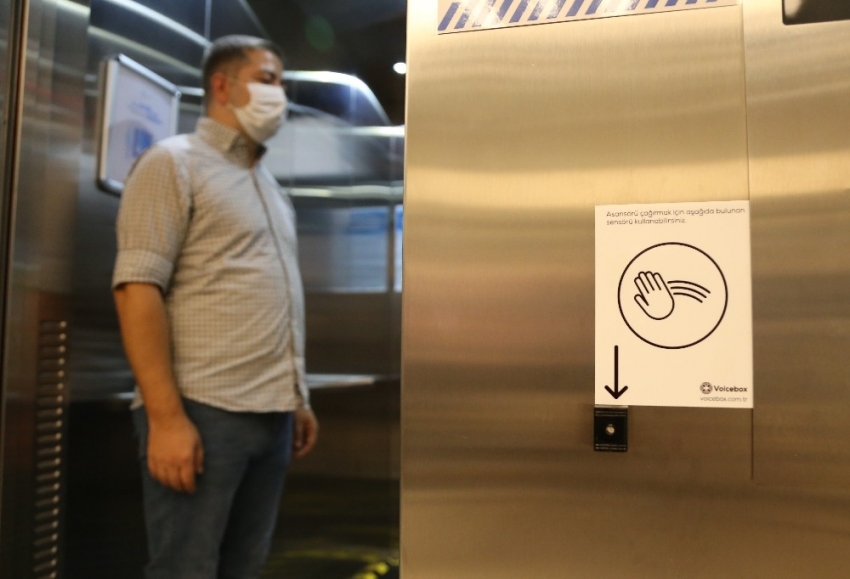 Türk mühendislerinin geliştirdiği temassız asansör ses komutları ile çalışacak