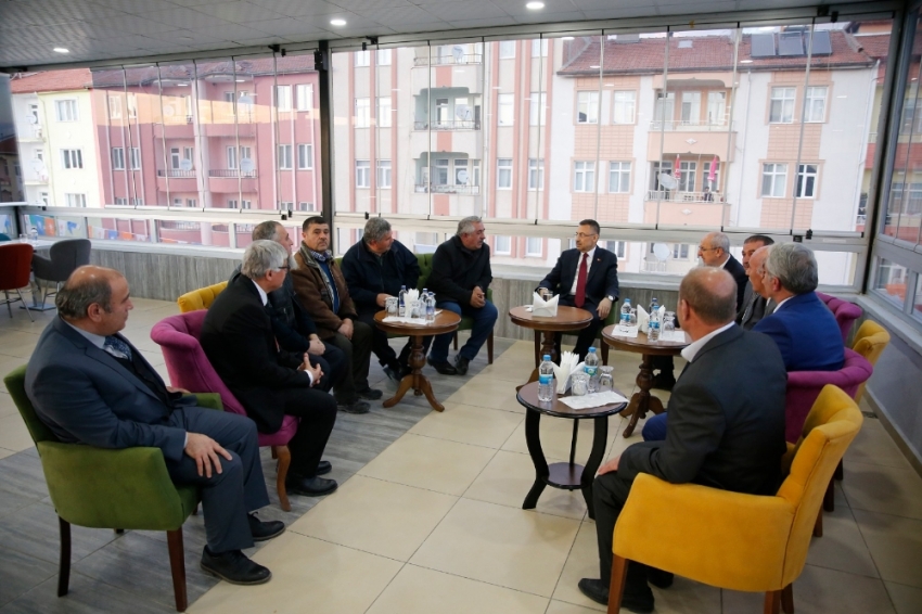 Cumhurbaşkanı Yardımcısı Oktay, lise arkadaşlarıyla buluştu