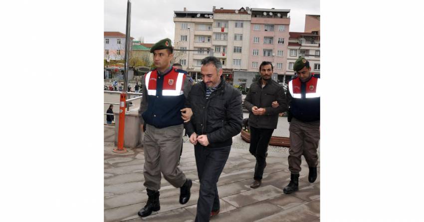 Bursa'da  3 öğretmen tutuklandı