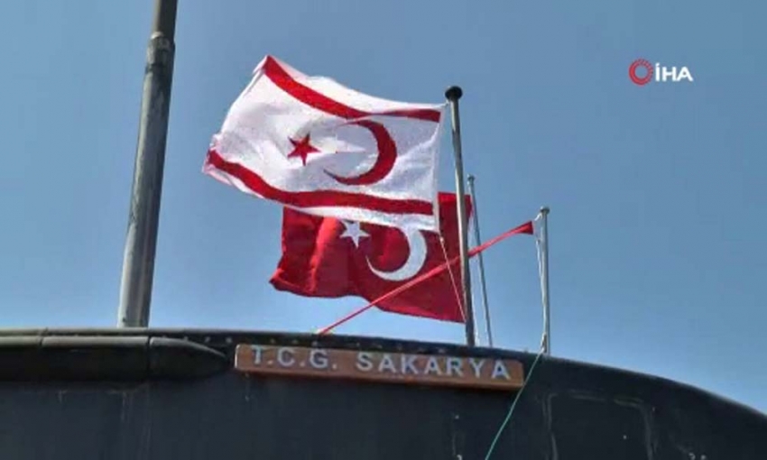 TCG Sakarya Denizaltısı KKTC’de