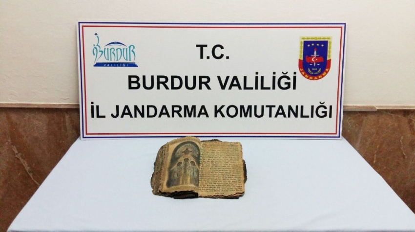 Bizans dönemine ait dini kitap ele geçirildi
