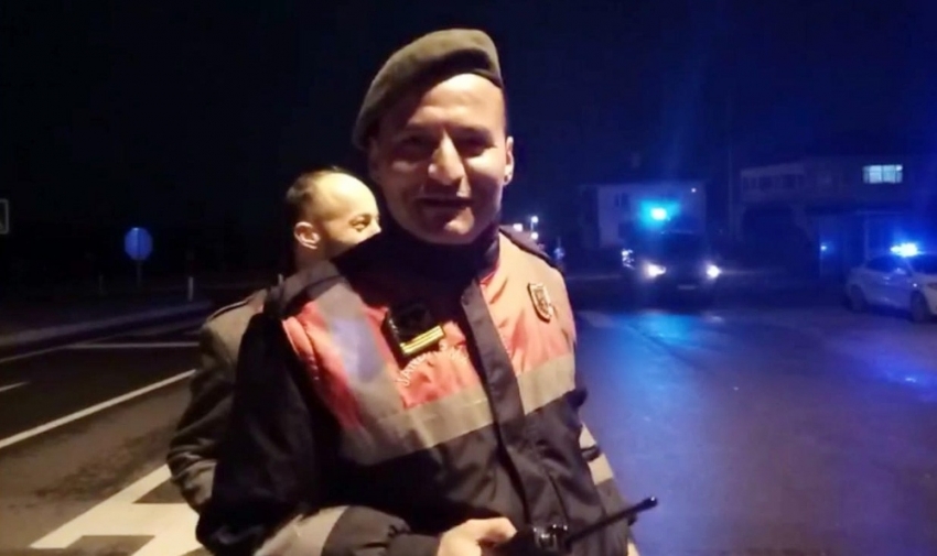 Jandarma spiker oldu, muhabire anons dersi verdi