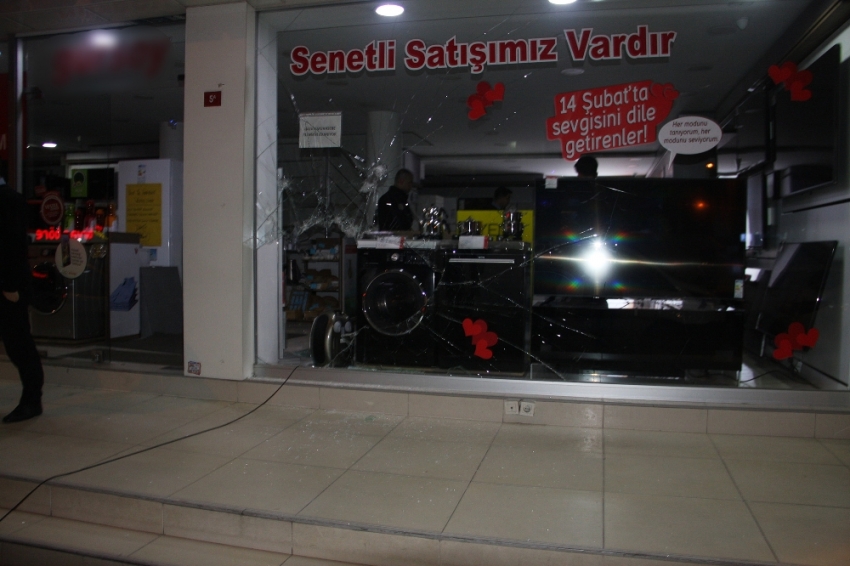 İstanbul’da beyaz eşya mağazası soygunu