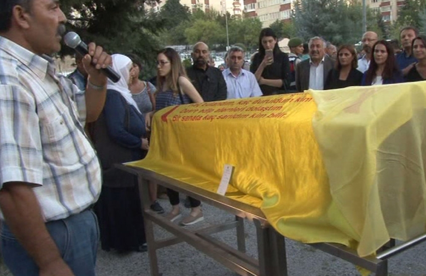 Tutuklu HDP’li Tuğluk, annesinin cenazesine katıldı