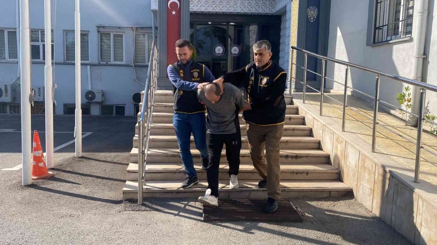 Bursa'da suçüstü yakalanınca bıçak çekti