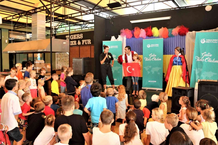 Ukrayna’dan tahliye edilen yetim çocuklar Türkçe öğreniyor